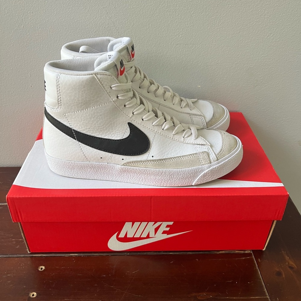 White Youth Nike blazers size 5.5